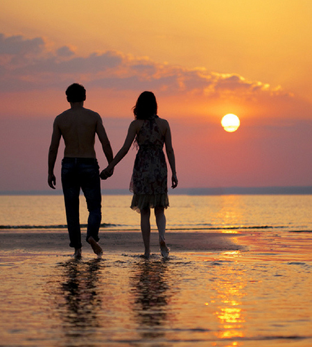 Romantic Goa Honeymoon Package: Dolphin Spotting & Beach Walks